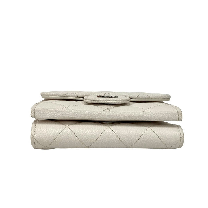 trifold wallet chanel