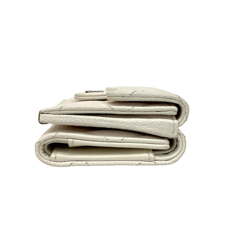 trifold wallet chanel