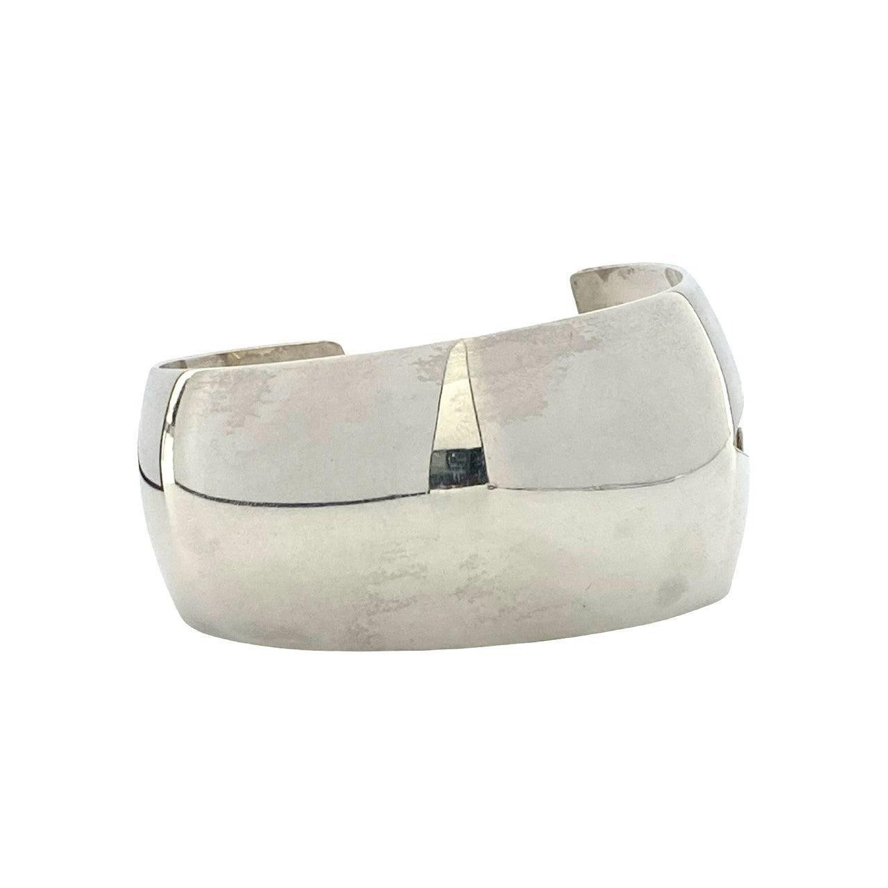 GUCCI カットアウト ワイドカフ – Trip