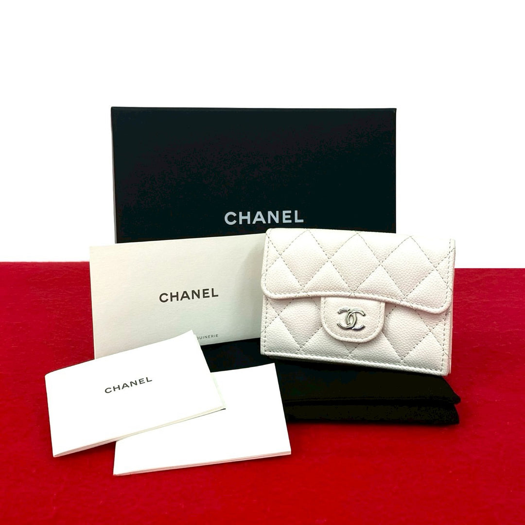 trifold wallet chanel