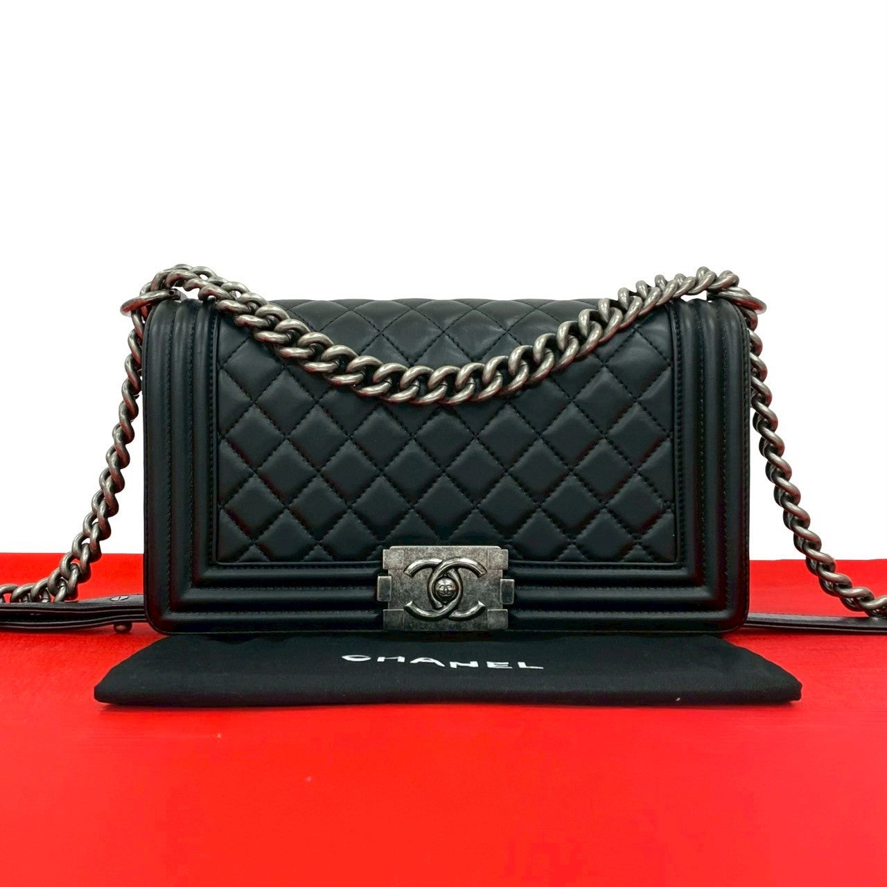 CHANEL シャネル  ボーイシャネル  ショルダーバッグ CHANEL シャネル ボーイシャネル ショルダーバッグ – Trip