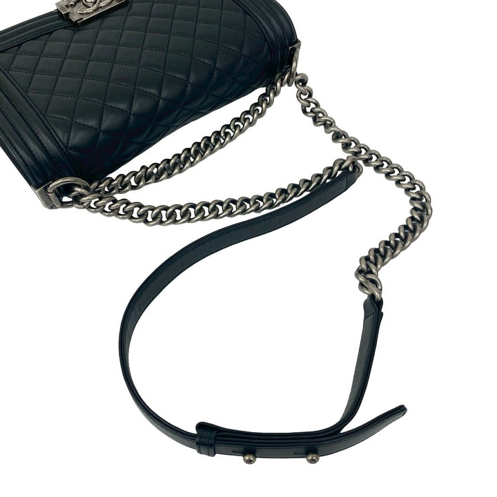 ショルダーバッグ シャネル ボーイシャネル