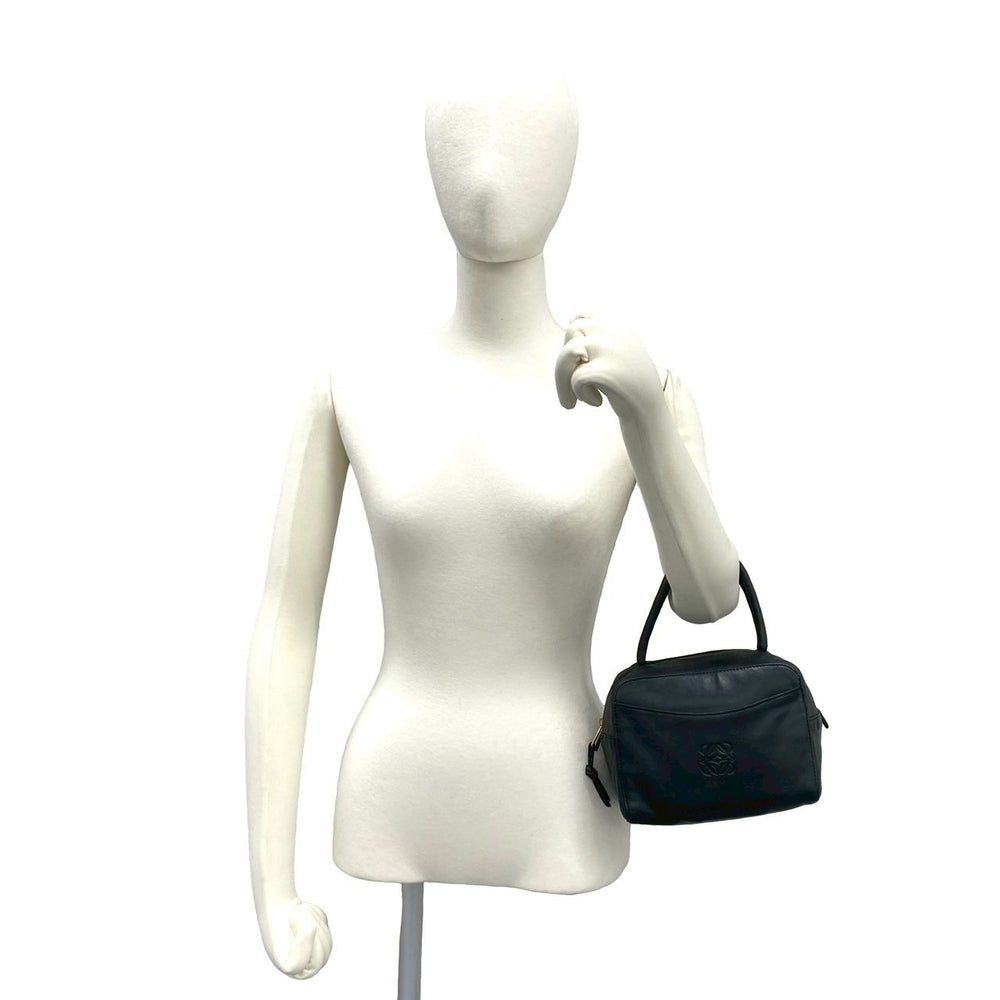 ハンドバッグ ロエベ