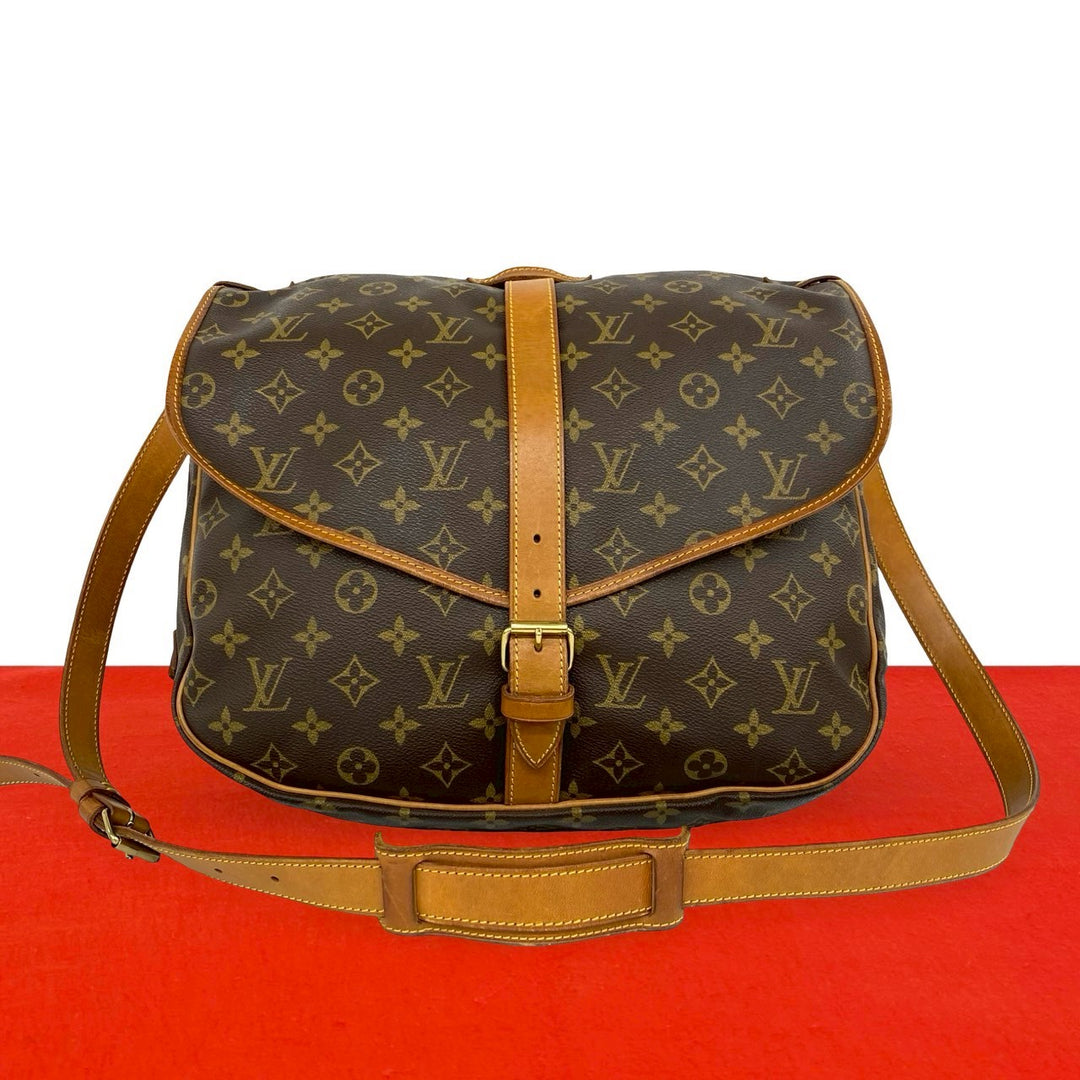 Shoulder bag Louis Vuitton Saumur 35