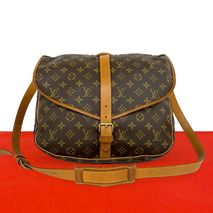 Shoulder bag Louis Vuitton Saumur 35