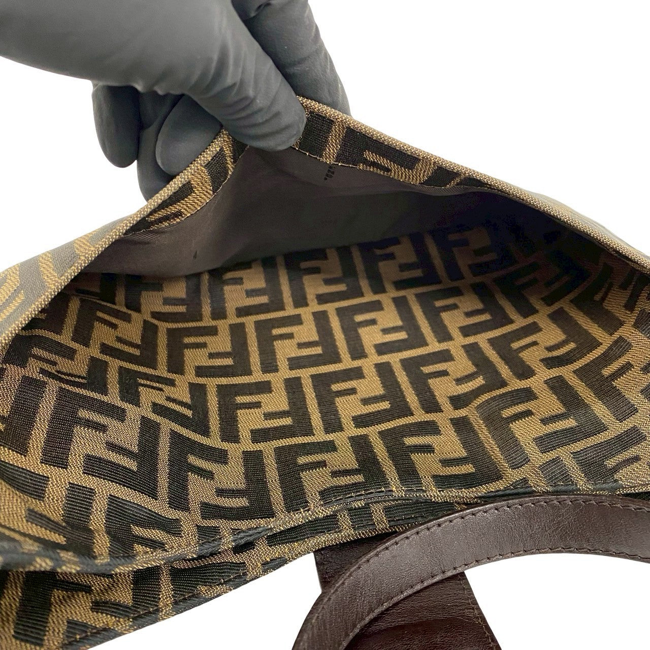 FENDI ショルダーバッグ FENDI フェンディ ショルダーバッグ – Trip