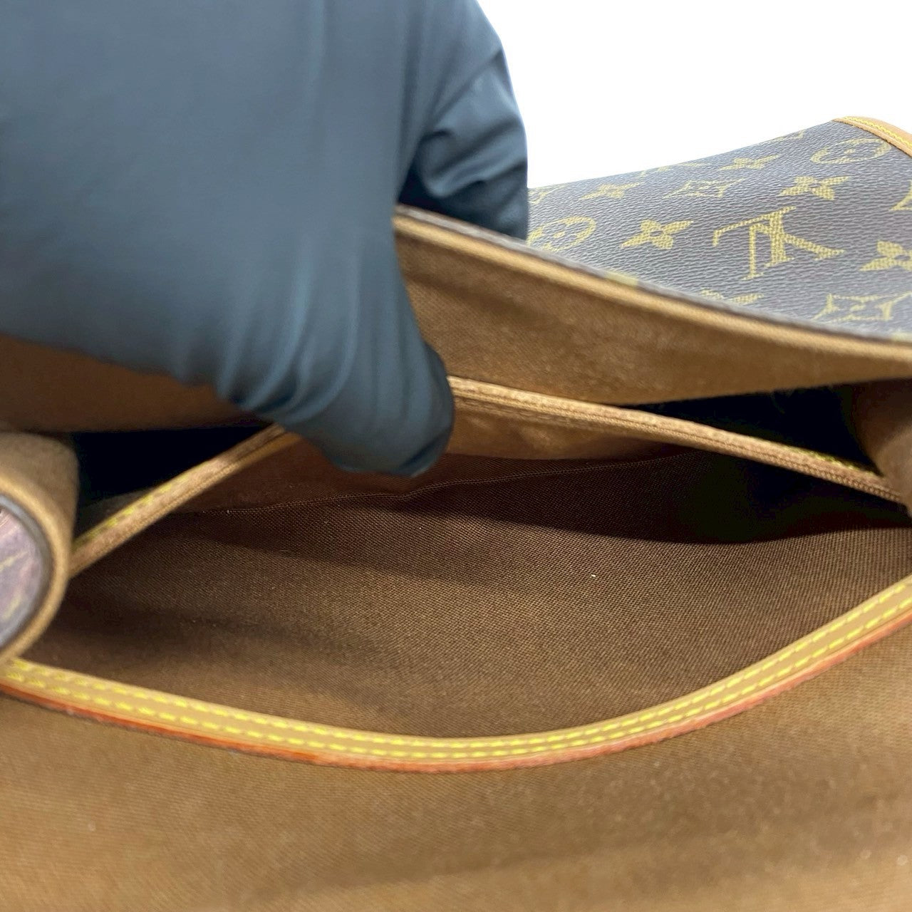 LOUIS VUITTON ルイヴィトン (Vintage) ベルエア ショルダーバッグ – Trip