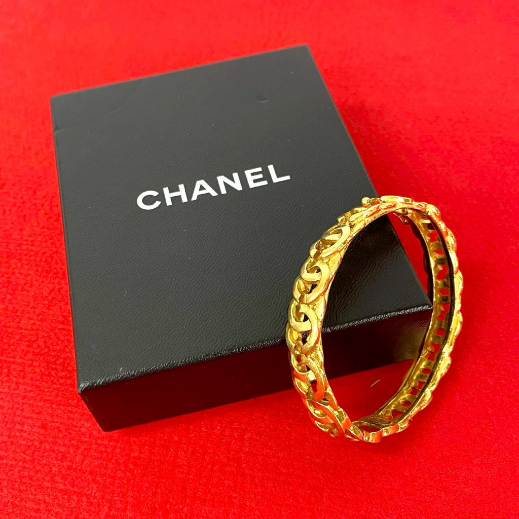 CHANEL ヴィンテージロゴくり抜きブレスレット CHANEL ヴィンテージ