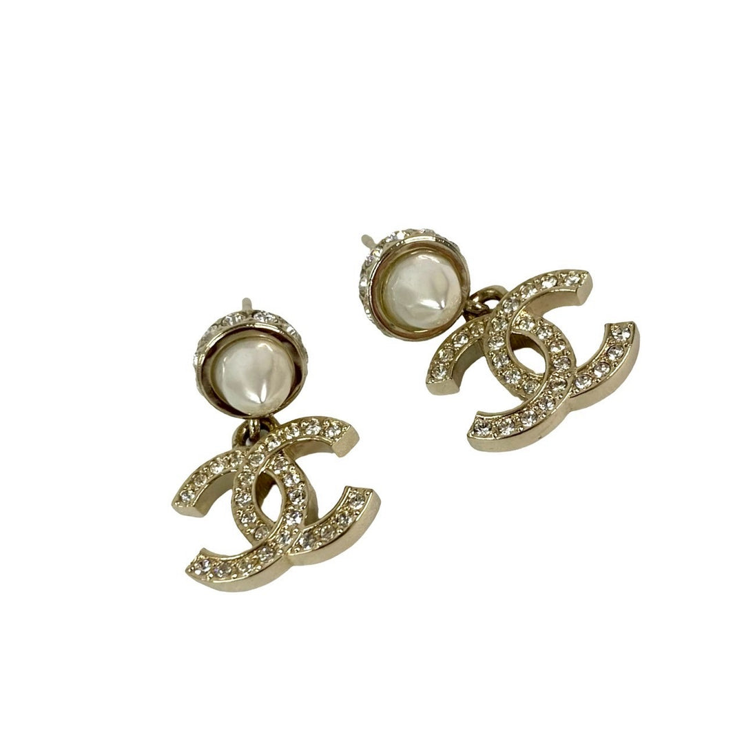 ピアス シャネル