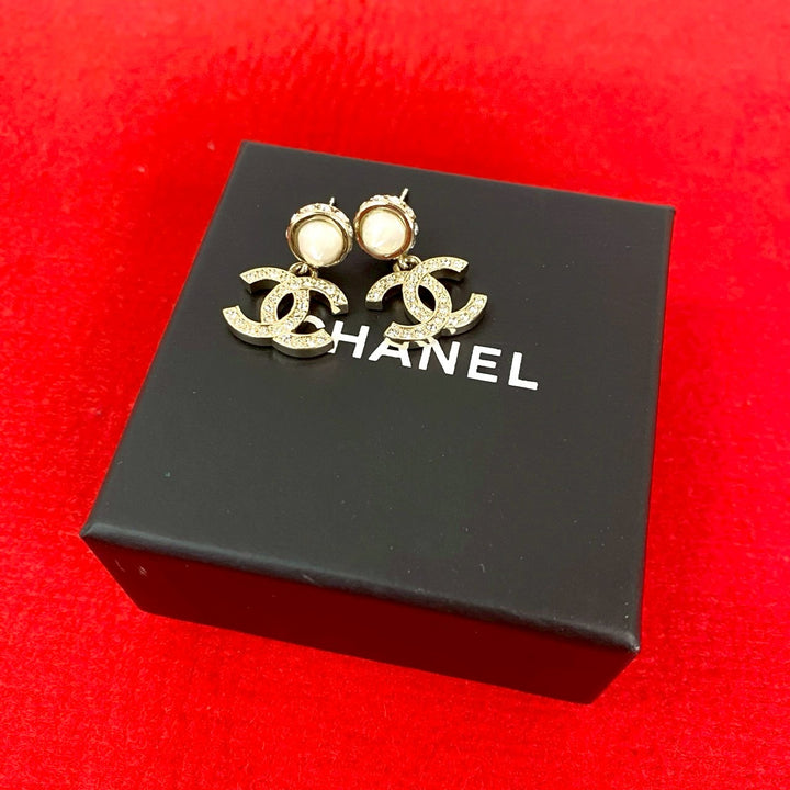 ピアス シャネル