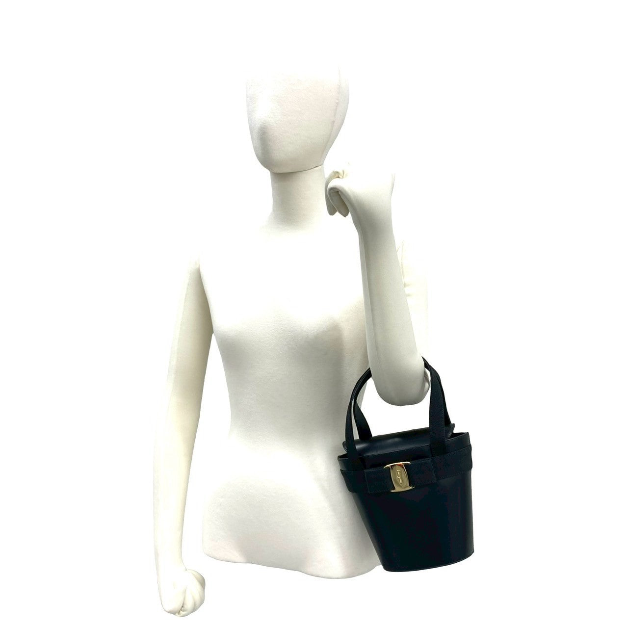 Salvatore Ferragamo サルヴァトーレフェラガモ (Vintage