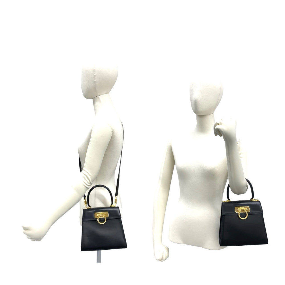 ショルダーバッグ サルヴァトーレフェラガモ