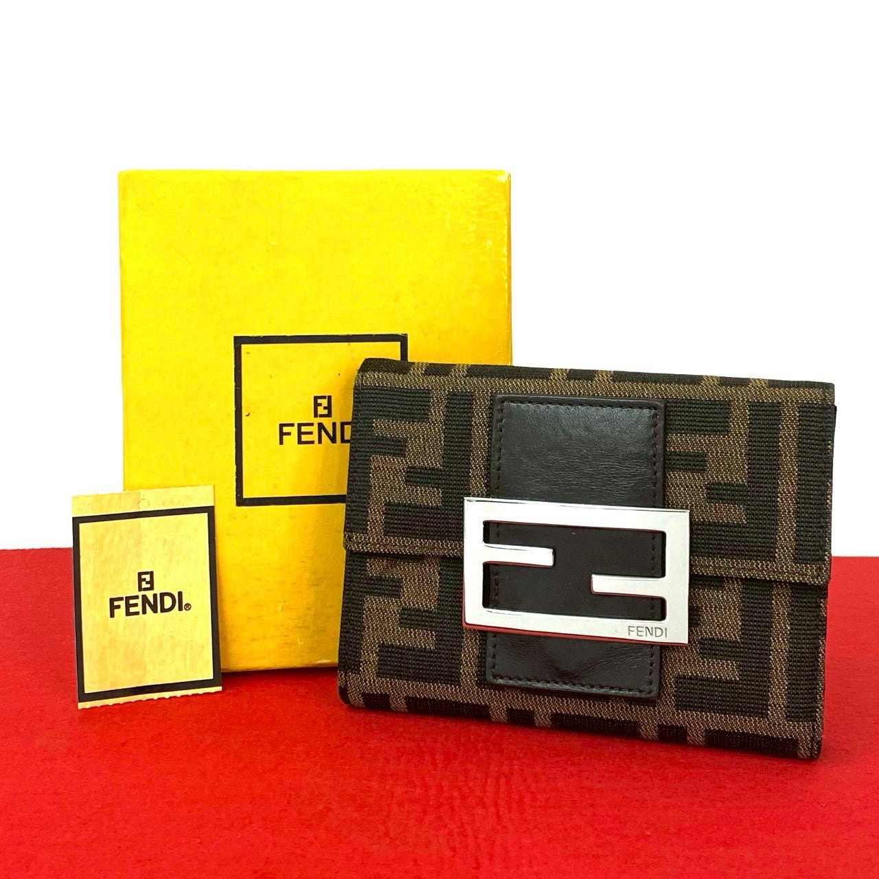 FENDI 三つ折り財布 FENDI フェンディ (Vintage) 三つ折り財布 – Trip