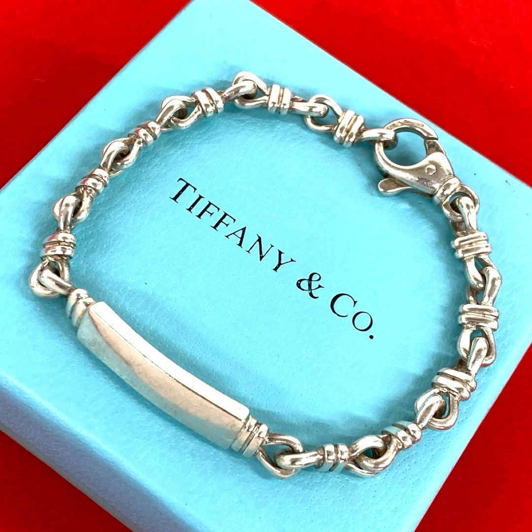 blurRubbingTiffany Knot Link ID BlurRubbingCut