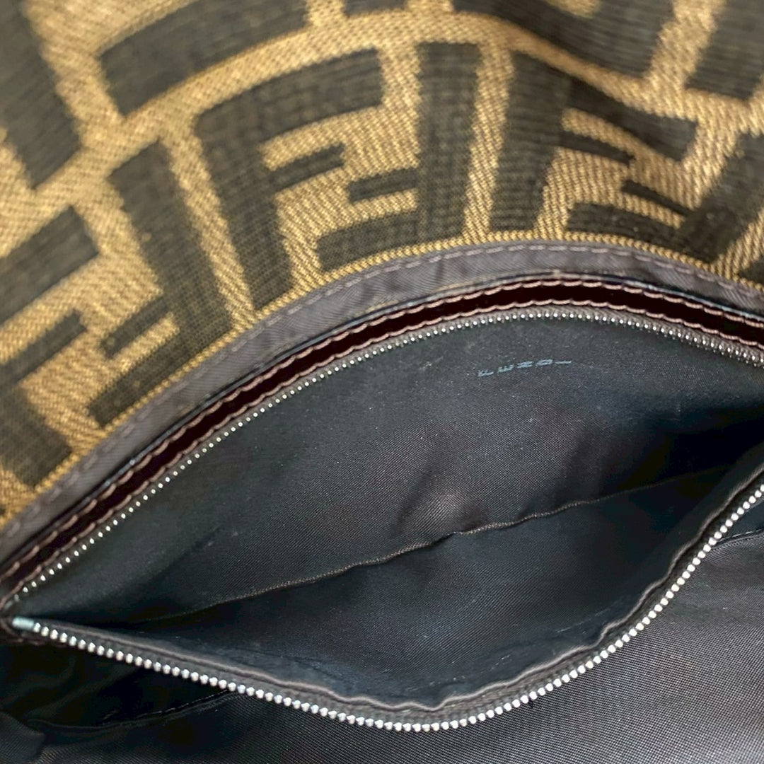 ショルダーバッグ フェンディ マンマバケット