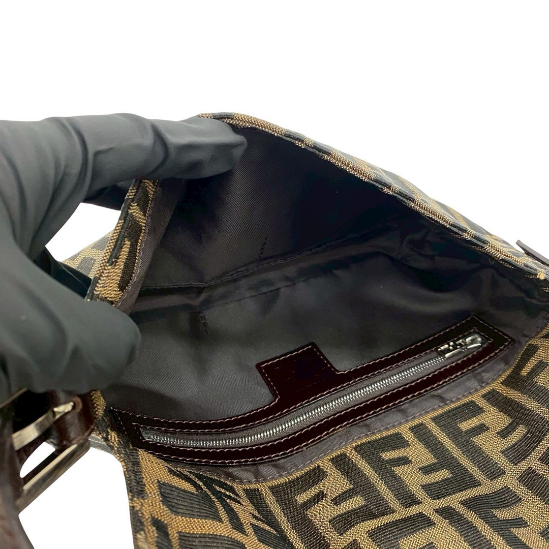 ショルダーバッグ フェンディ マンマバケット