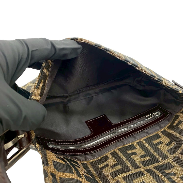 ショルダーバッグ フェンディ マンマバケット