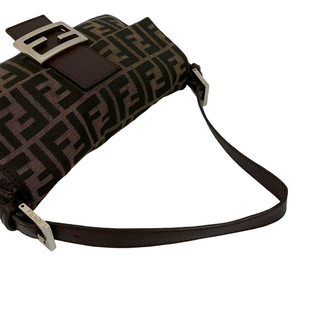 ショルダーバッグ フェンディ マンマバケット