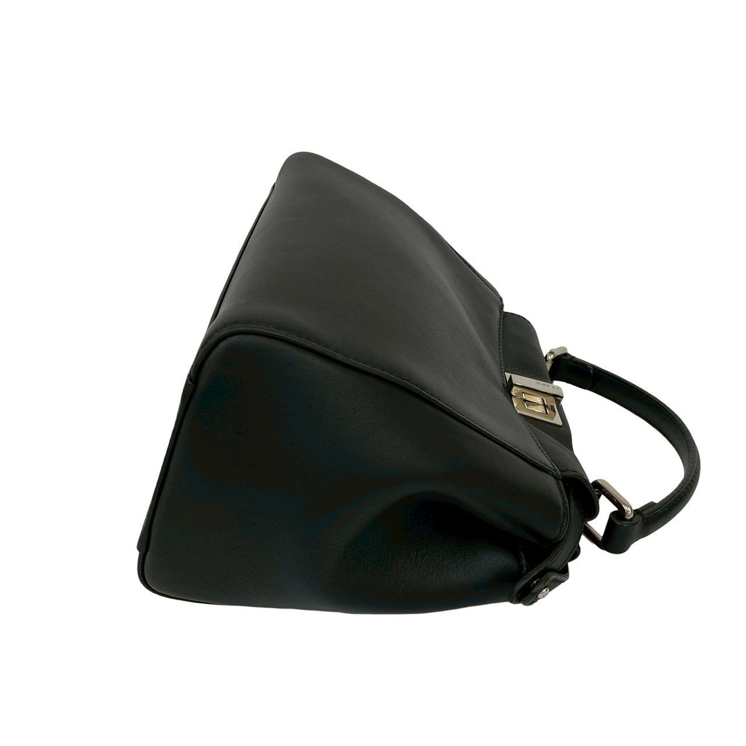 ショルダーバッグ フェンディ ピーカブー ミニ